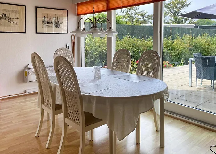 2 Bedroom Amazing In Feriehus *